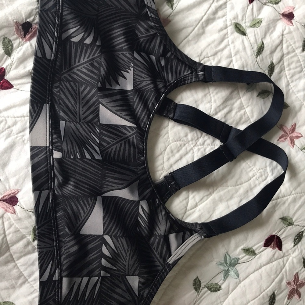 Sports bra top